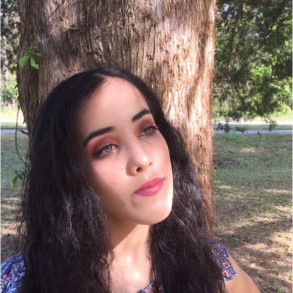 bella_lit_fam